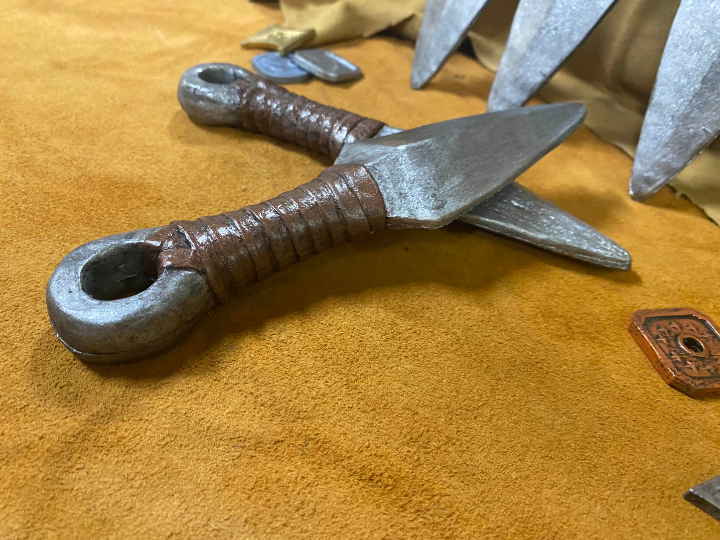 Throwing knives