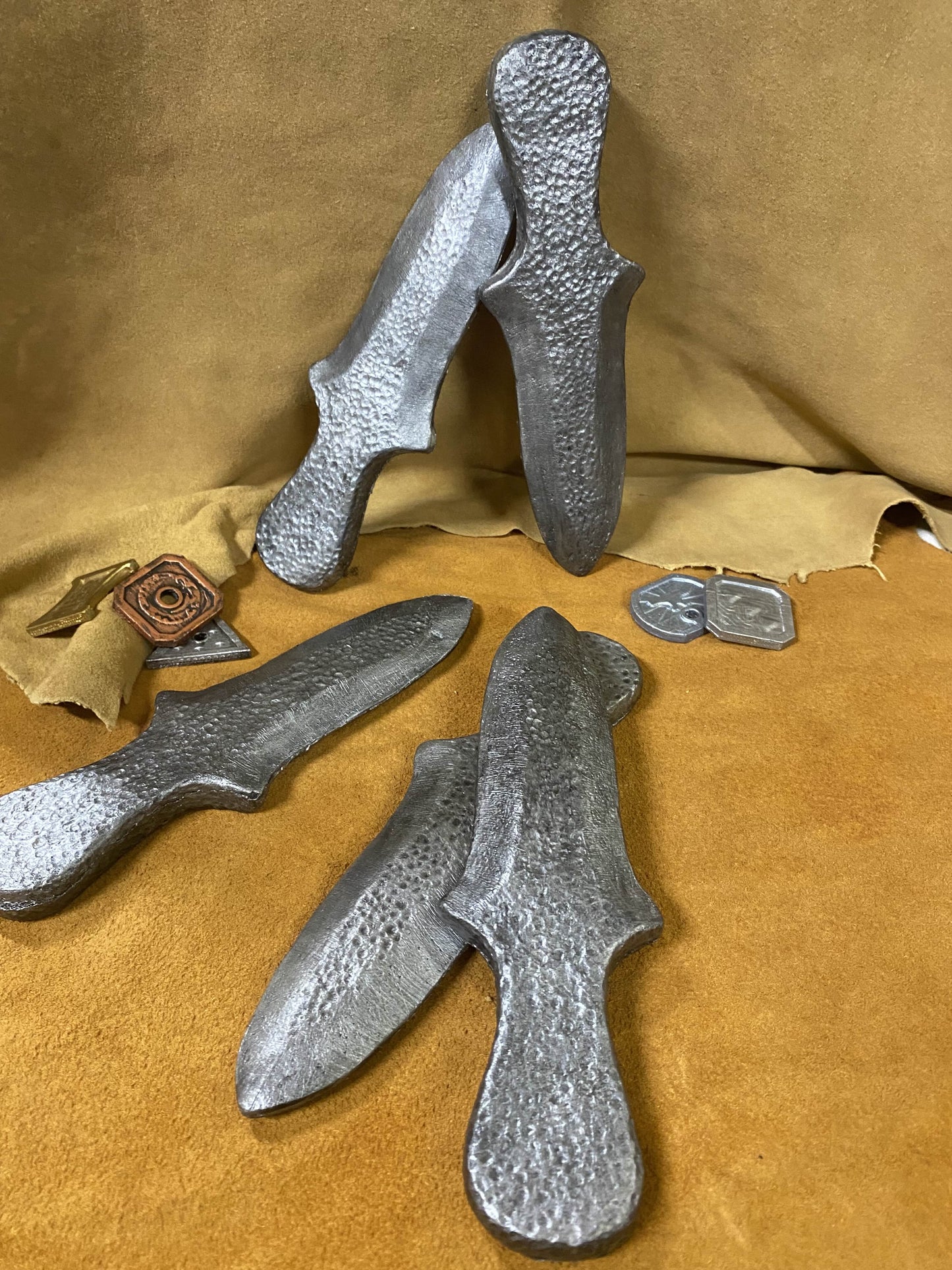 Throwing knives